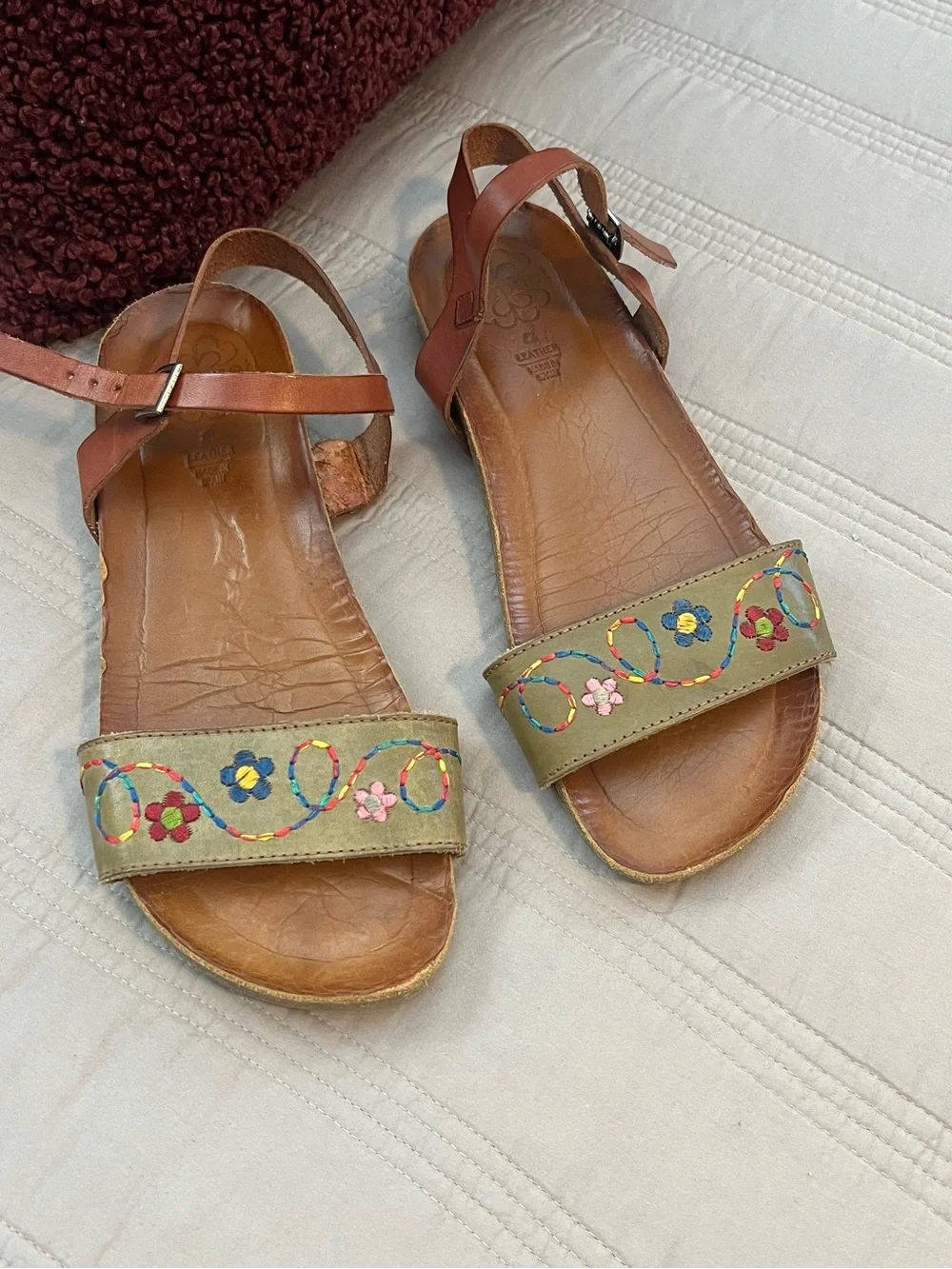 Porronet Embroidered Olive Green & Tan Leather Women's Strap Sandals Leather
